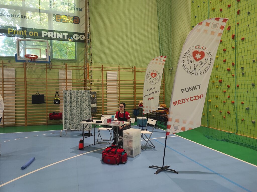 Stowarzyszenie Pomocy Humanitarnej Feni w szkole