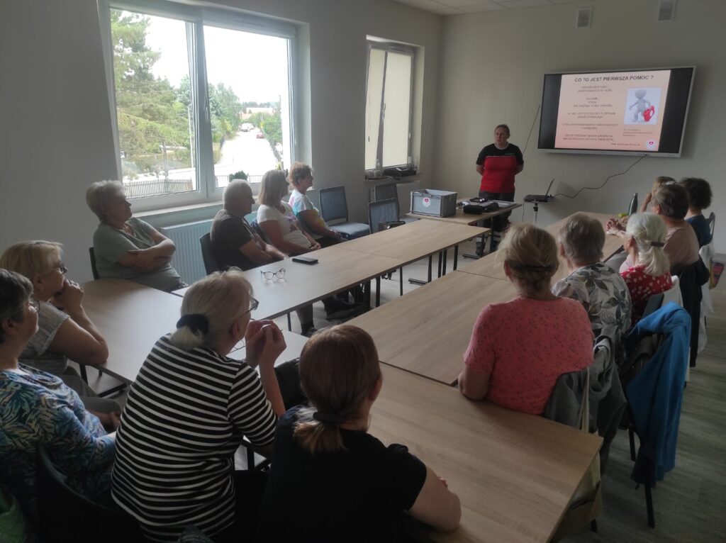 Stowarzyszenie Pomocy Humanitarnej Feni Nauka Pierwszej Pomocy Seniorów