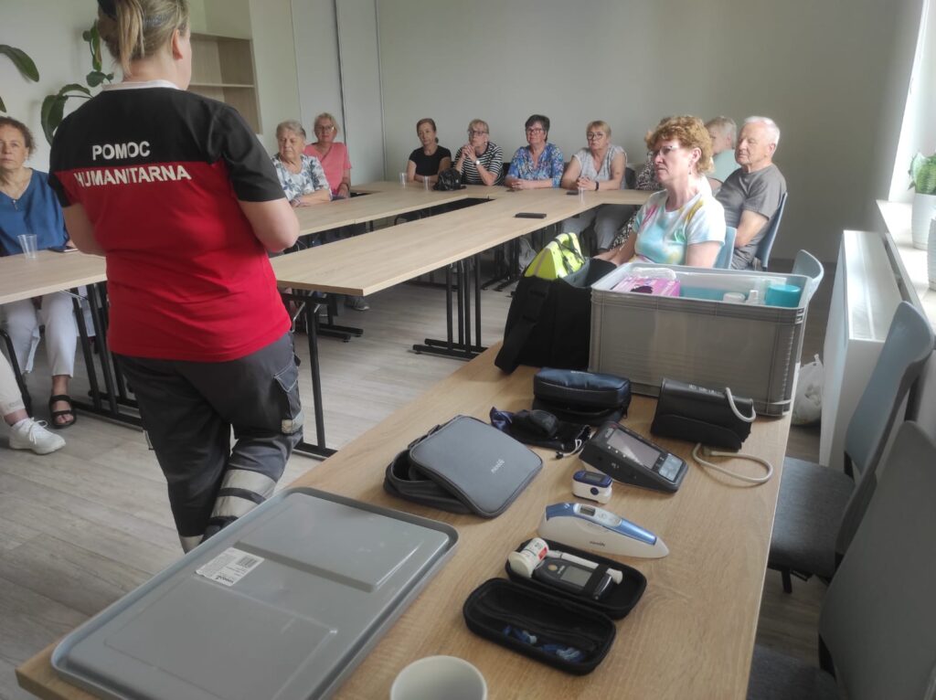 Stowarzyszenie Pomocy Humanitarnej Feni Nauka Pierwszej Pomocy Seniorów